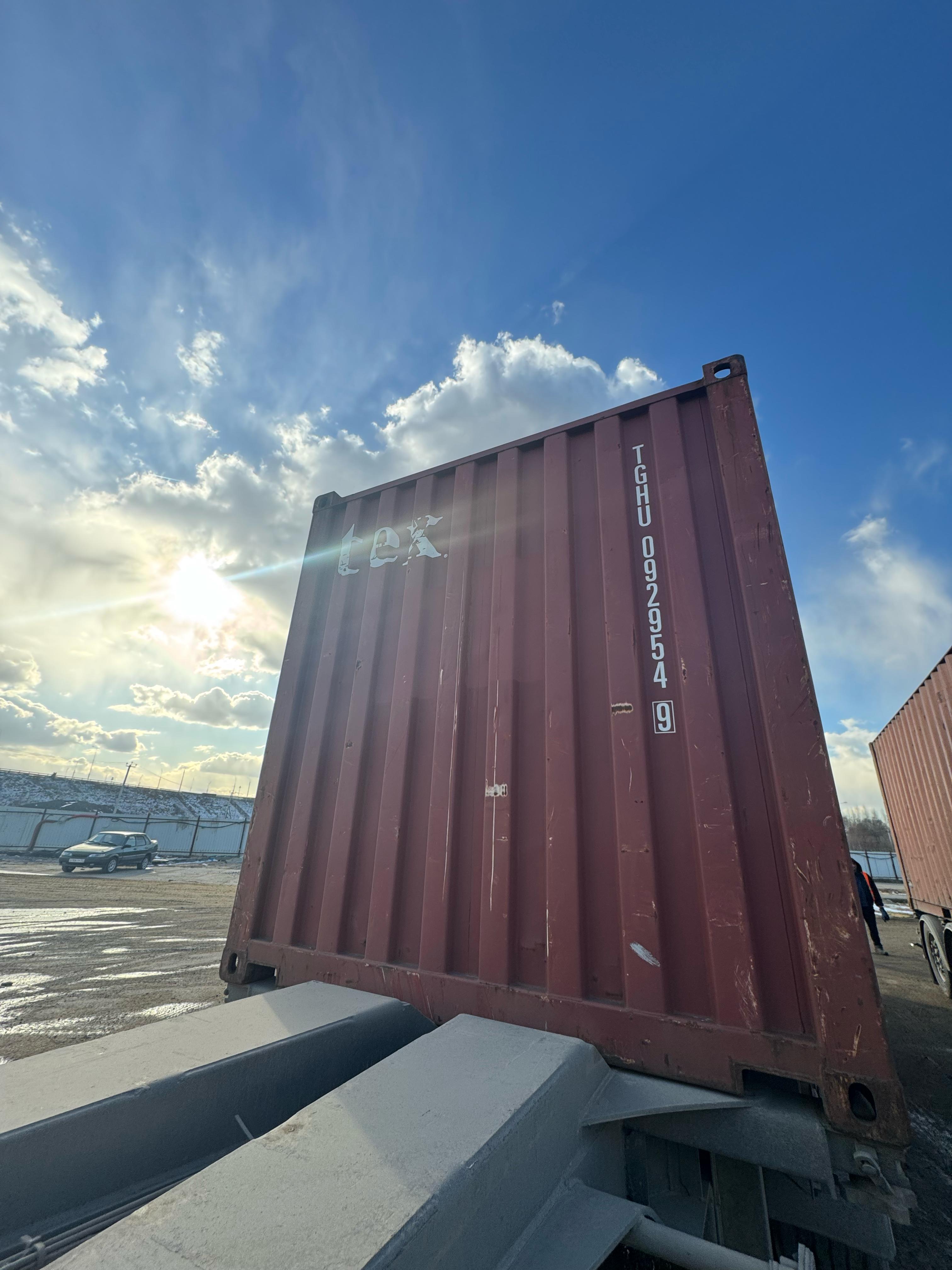 Морской контейнер TGHU0929549